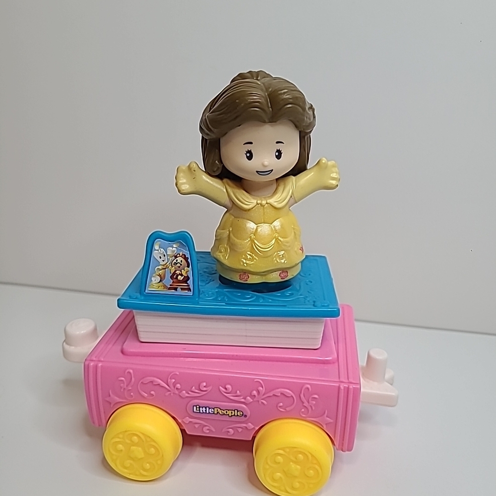 Fisher Price Little People Disney Princess Parade  Belle Float & Belle Figure